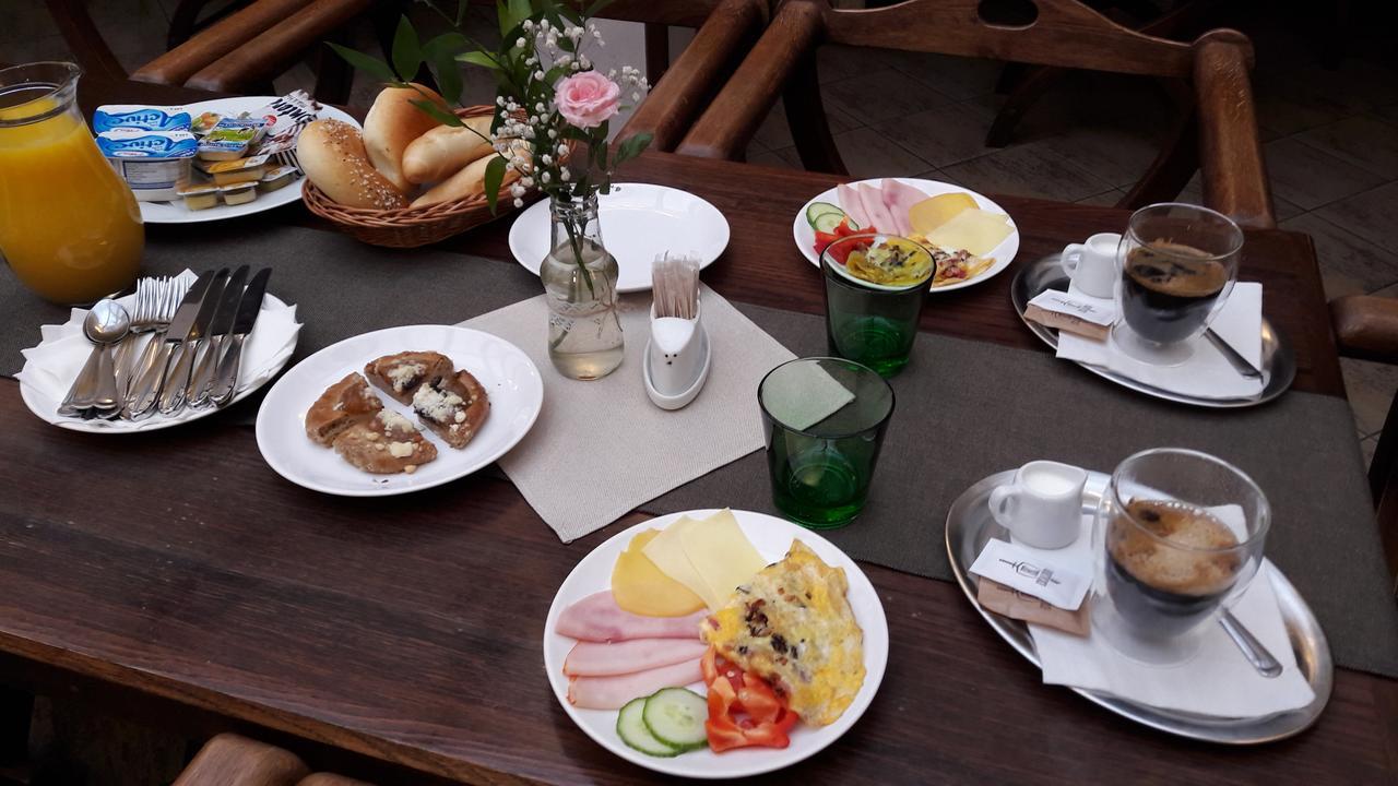 Excalibur Penzion A Restaurace Moravská Třebová Exteriör bild